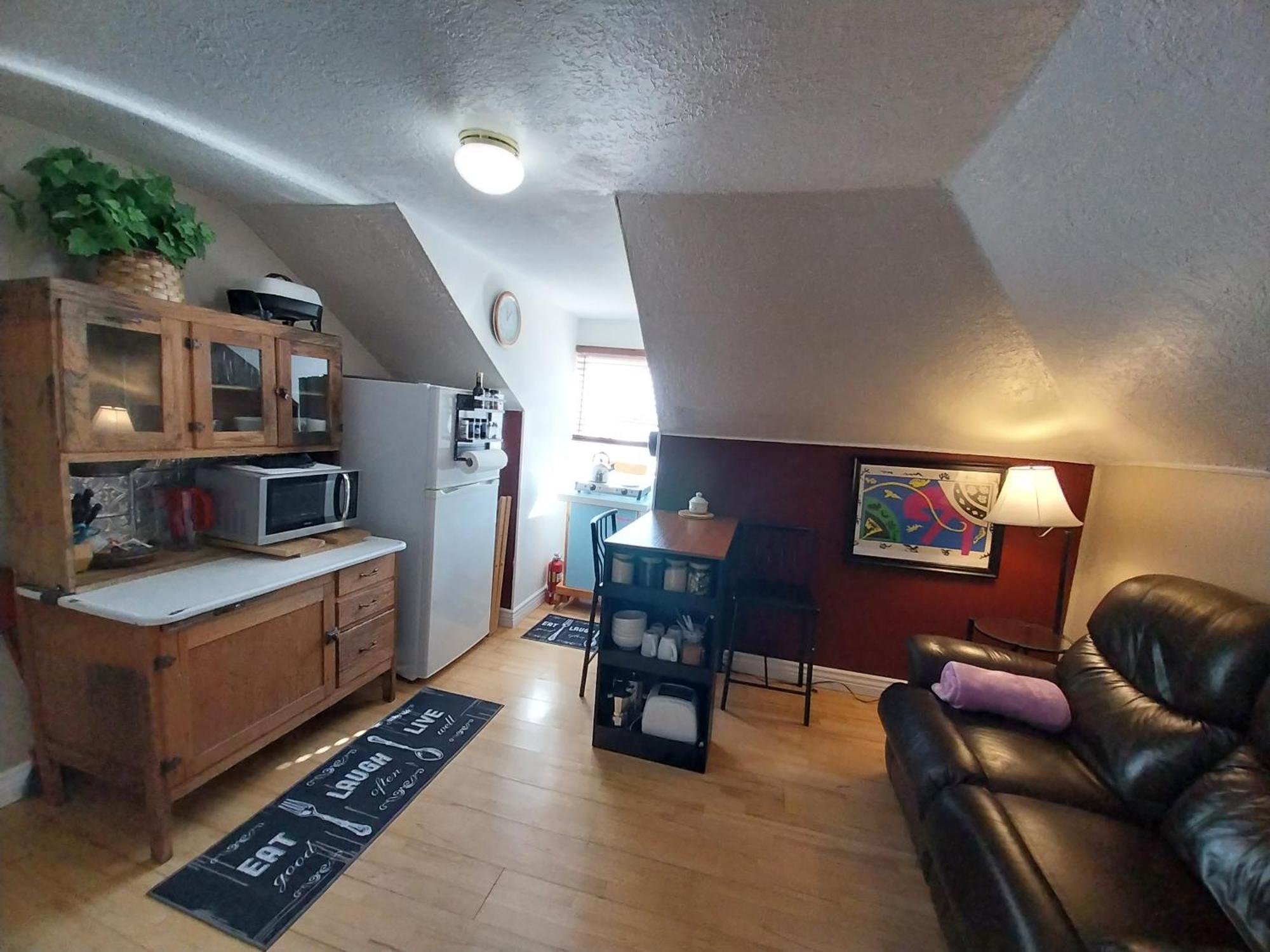 Cozy And Quiet Apartment On The Second Floor Escalante Bagian luar foto
